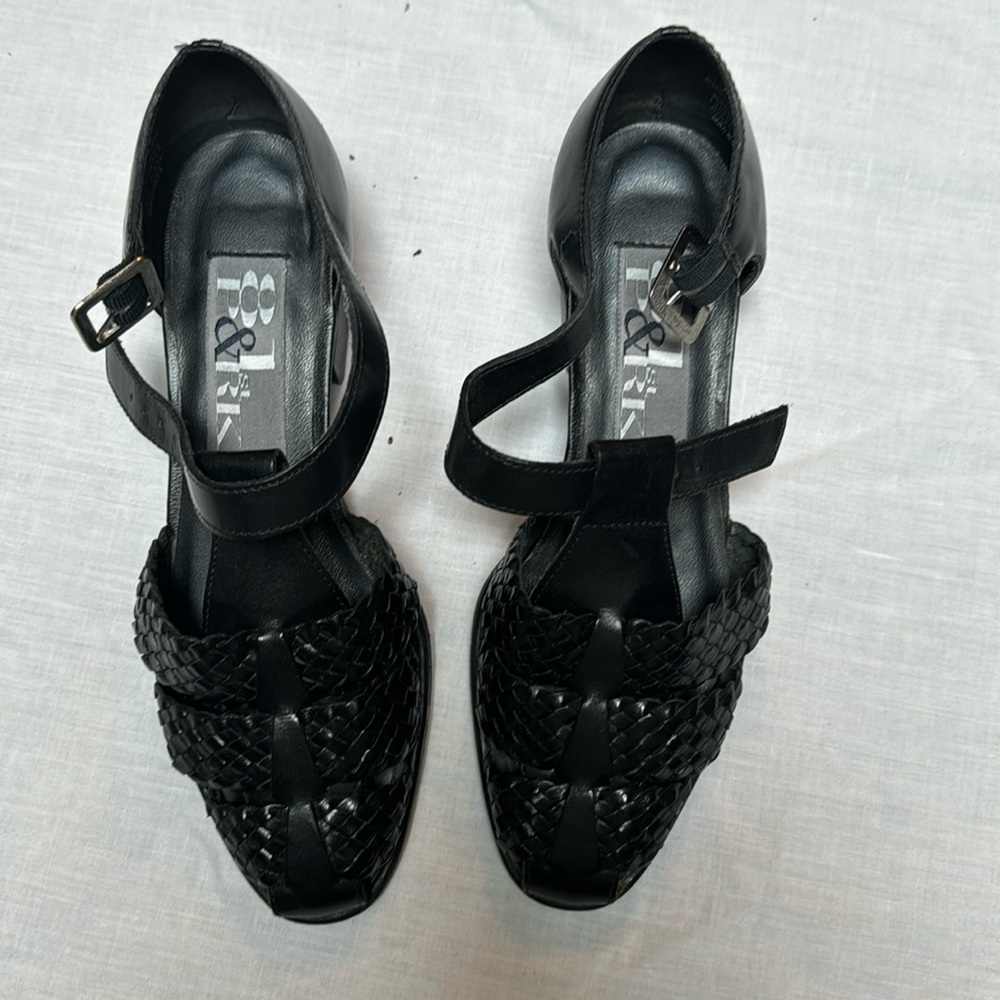 BLACK STRAP 1INCH HEEL HEURCHA STYLE